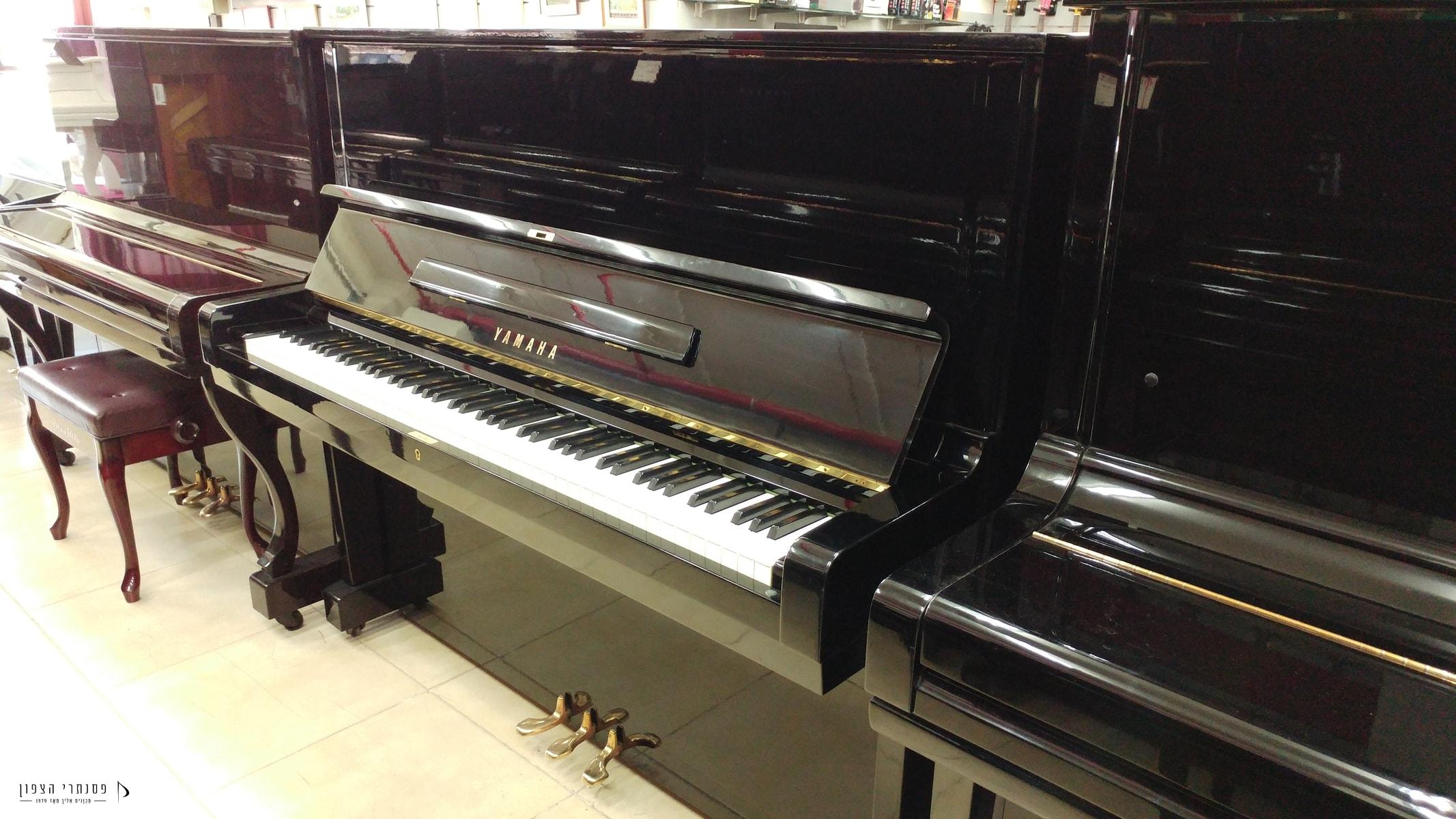 פסנתר YAMAHA U2 שחור