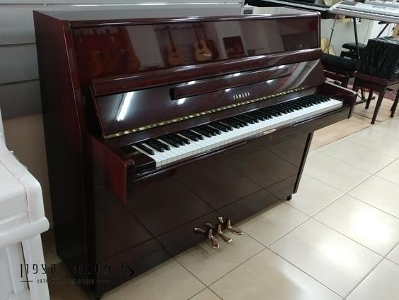 פסנתר יד שניה YAMAHA P2