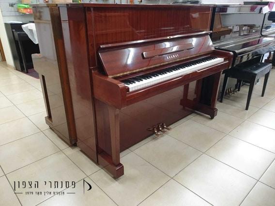 פסנתר YAMAHA U1 חום