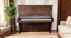 YAMAHA PIANO W101